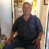 �� cos� che sono diventato �Peppino u� op� � ci spiega Giuseppe -. All�inizio suonavo il campanello per avvisare i passanti del mio arrivo. Un giorno per� ebbi l�intuizione di usare la mia voce e urlai �u� op�, che sarebbe una sorta di �fai attenzione�. La cosa funzion� e cos� da quel momento in poi divent� il mio �grido di annuncio��